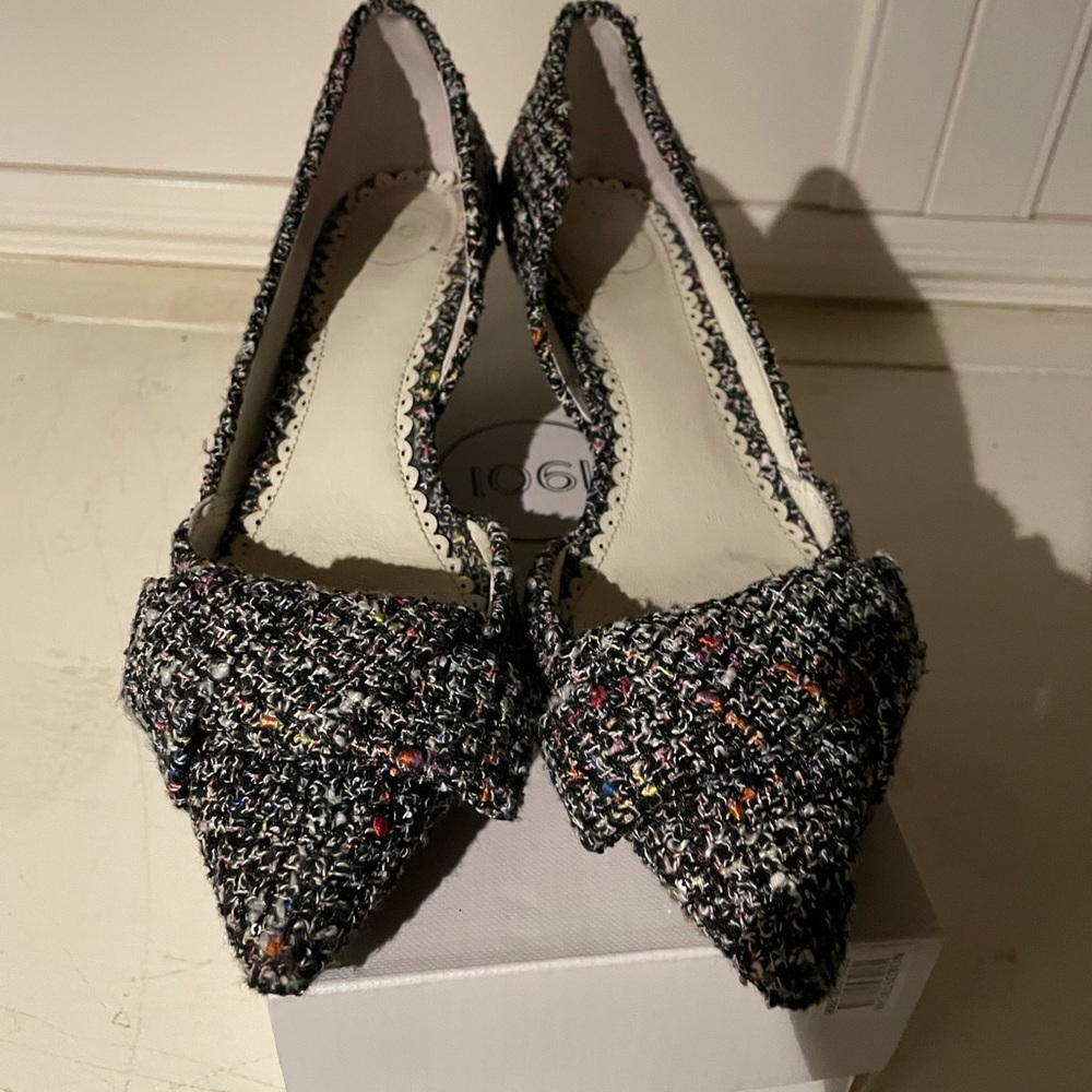 Only worn a few times. Purchased full price at Nordstrom’s. Size 6.5